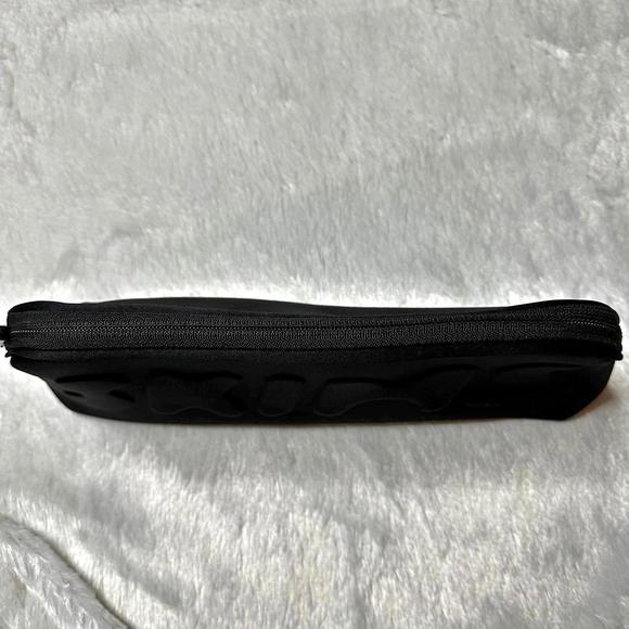 NWT Skims Neoprene Embossed Pouch Clutch in Black - Picture 4 of 9